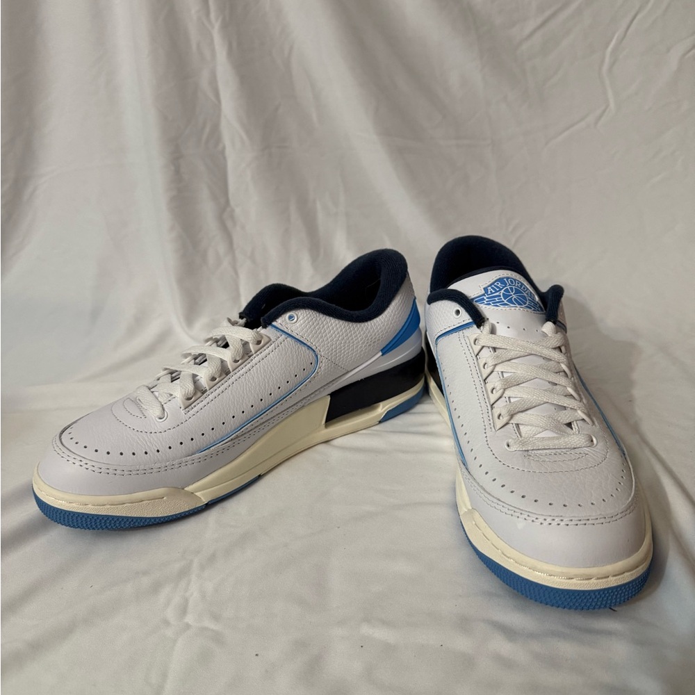 Men's White and Blue Sneakers